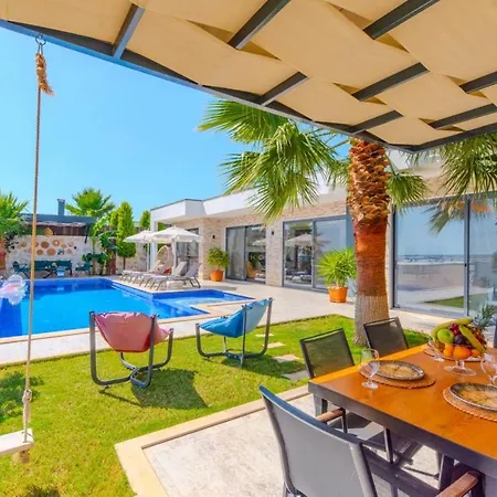 Ruzanna - Kalkan